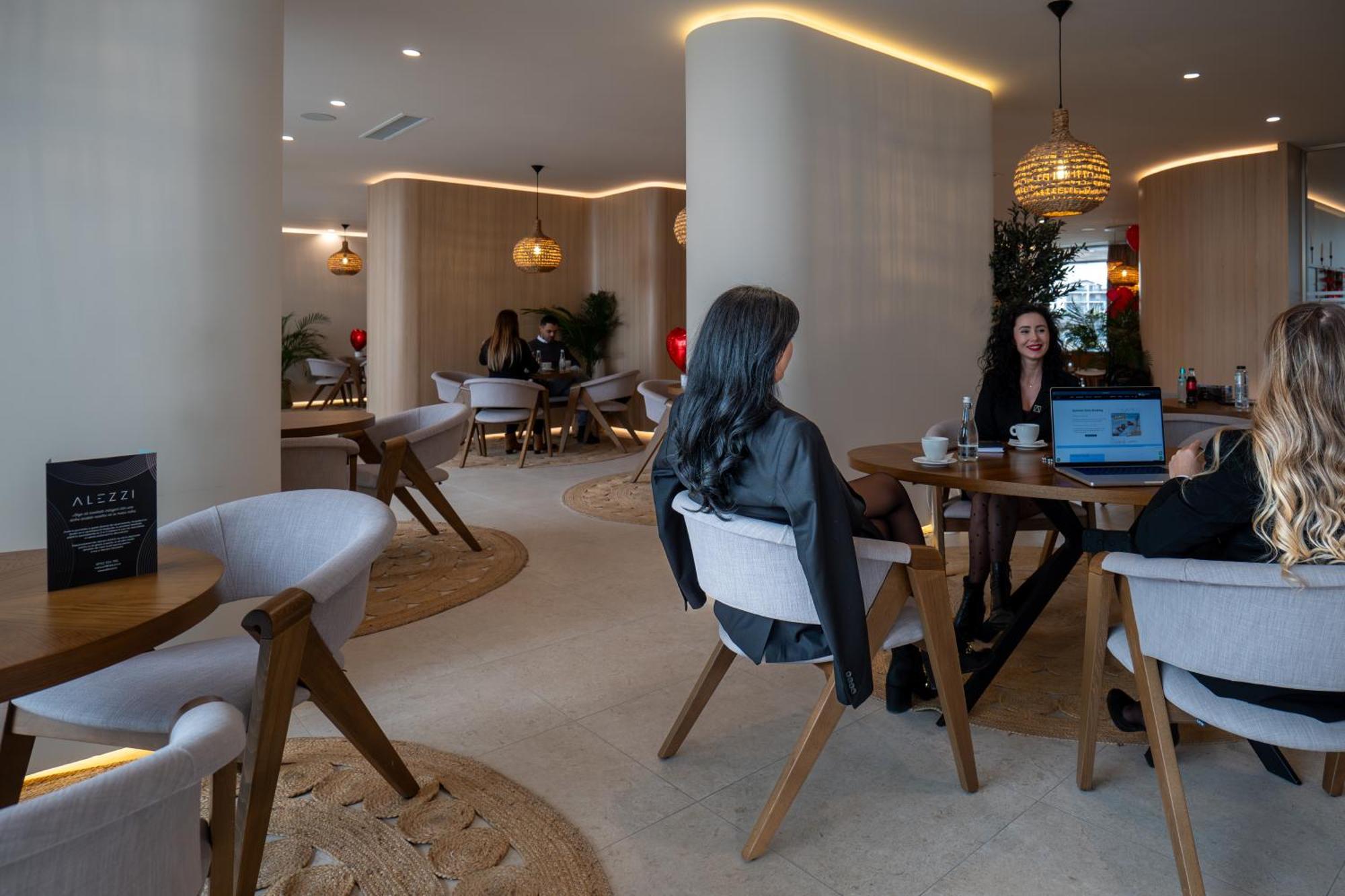 Alezzi Infinity Aparthotel & Spa Năvodari Zewnętrze zdjęcie